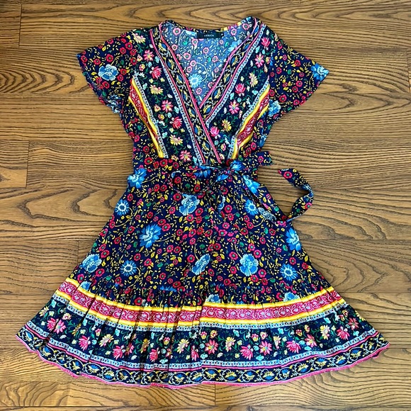 zesica Dresses & Skirts - Zesica Wrap Dress